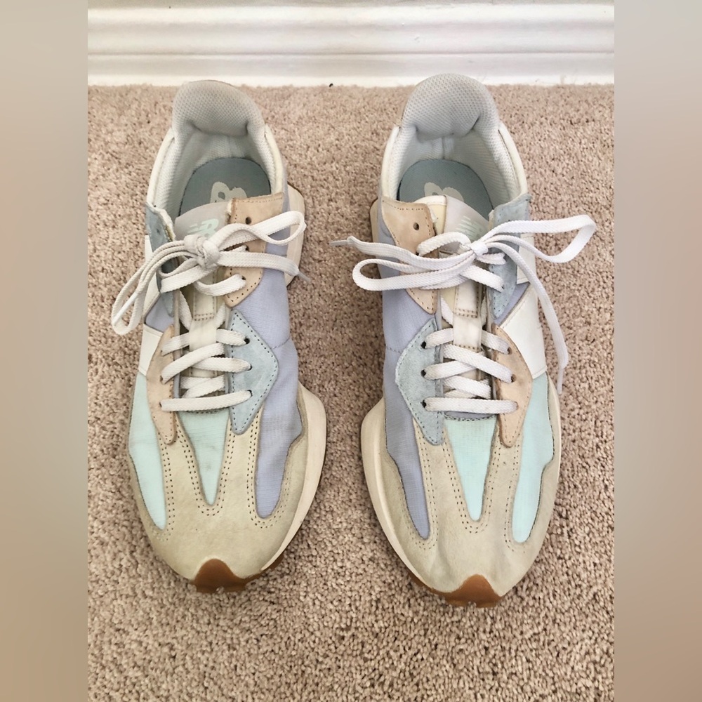 New Balance Womens 327 White Blue Colorblock Pastel Sneakers Walking Shoes sze 9 - Picture 2 of 10